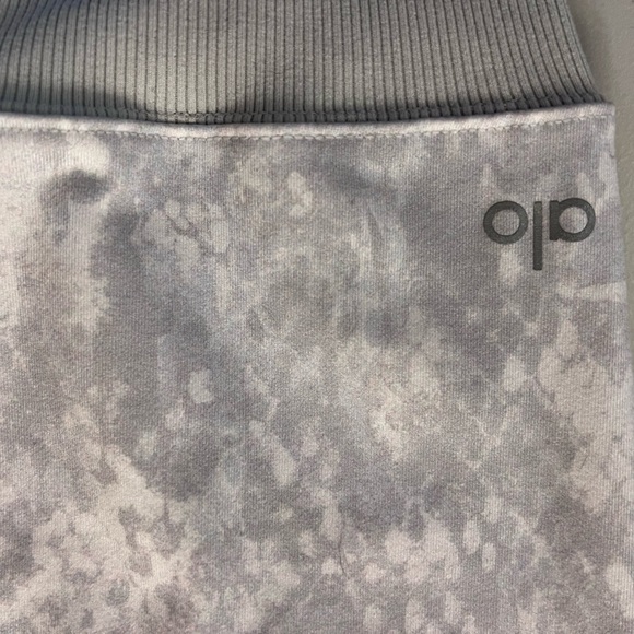 SOLD- Alo Goddess Ruched Legging Yoga Tights - Picture 4 of 4